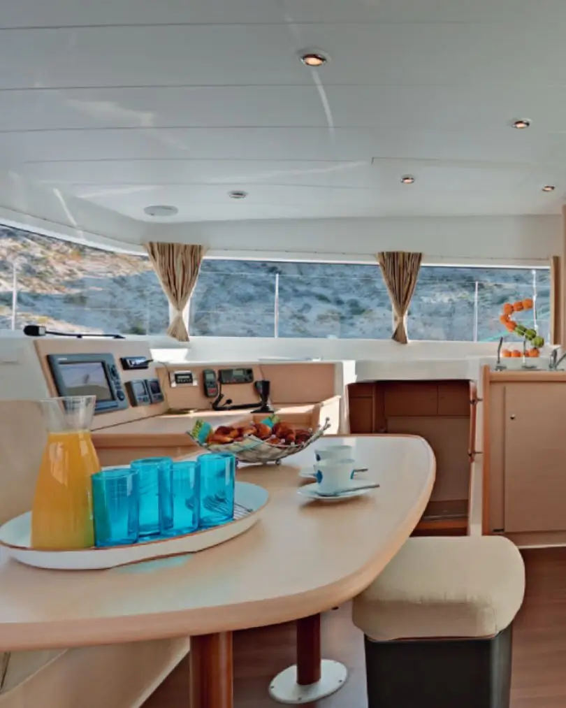 catamarani brezza sailing