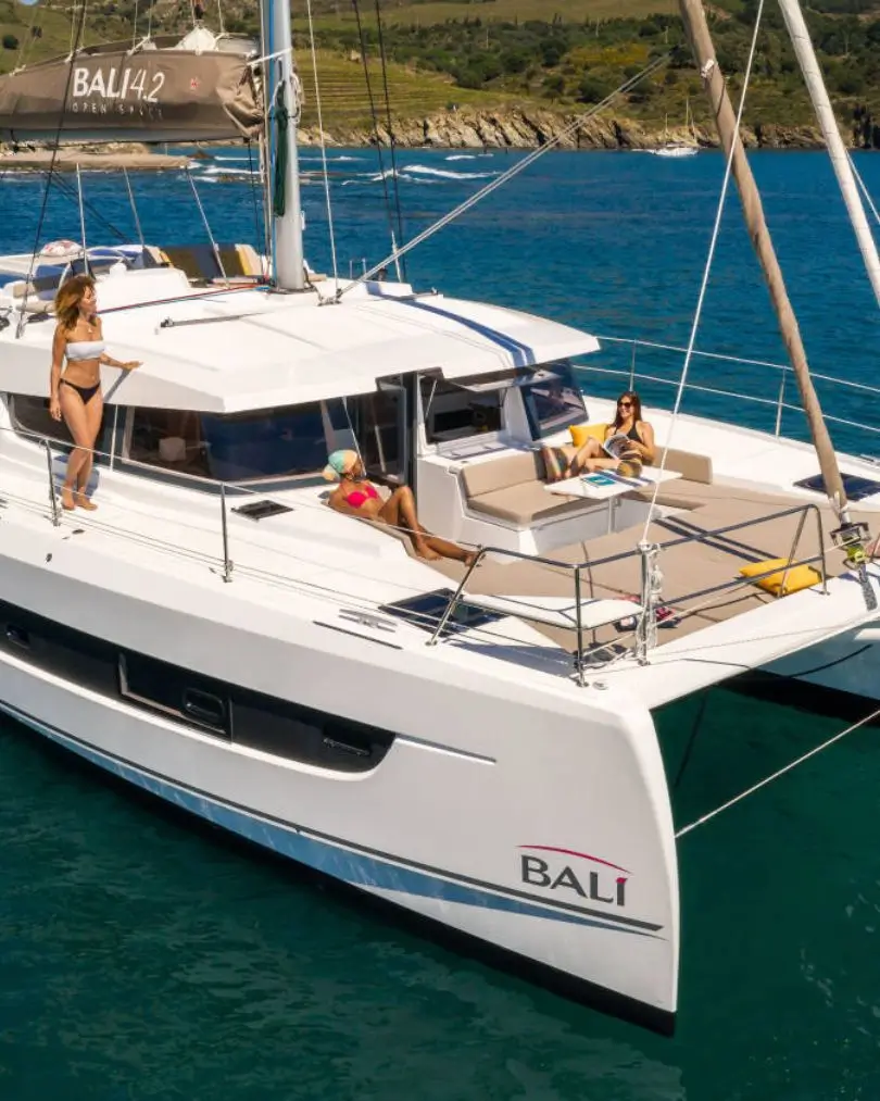 catamarani brezza sailing