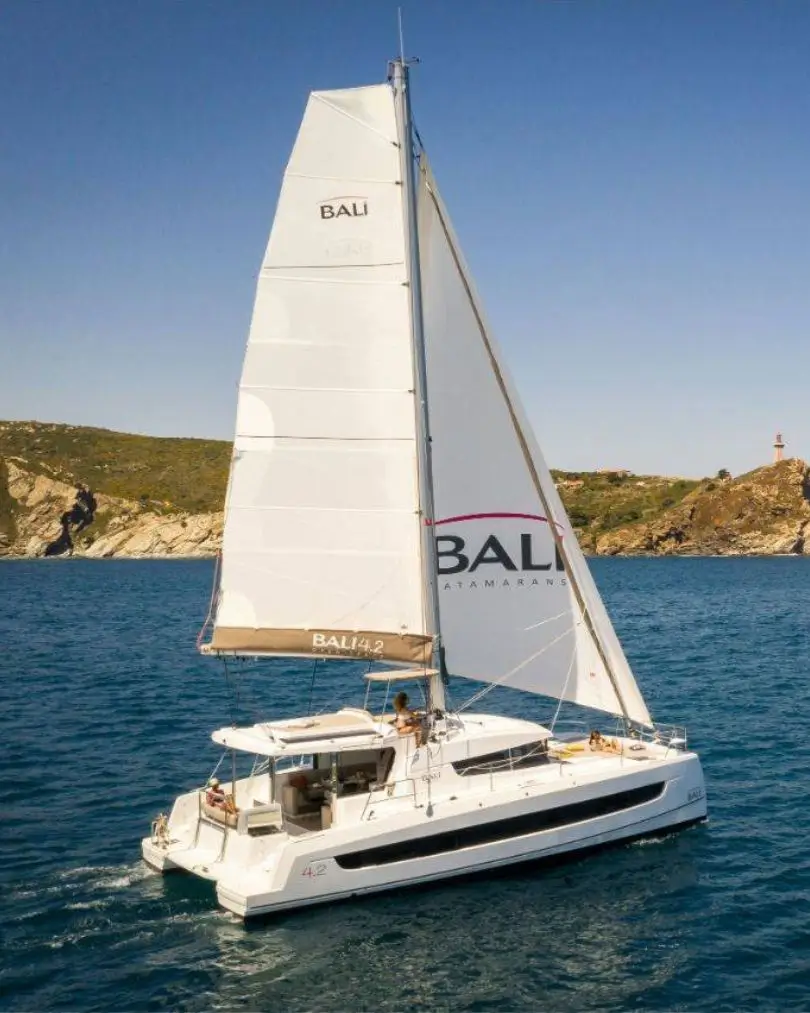 catamarani brezza sailing
