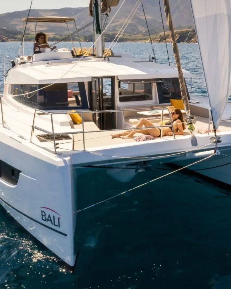 catamarani brezza sailing